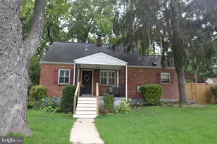 7133 Oakland Ave, Falls Church, VA 22042 - Photo 1