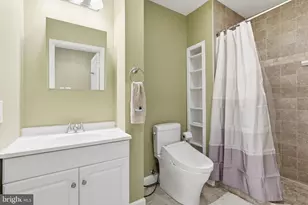 2902 Jermantown Rd, Oakton, VA 22124 - Photo 21
