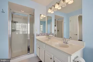 13580 Flying Squirrel Dr, Herndon, VA 20171 - Photo 23
