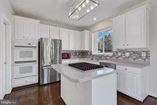 13580 Flying Squirrel Dr, Herndon, VA 20171 - Photo 11