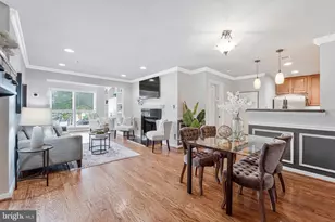 3175 Summit Square Dr, Oakton, VA 22124 - Photo 3