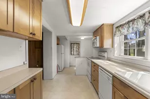 6015 Clames Dr, Alexandria, VA 22310 - Photo 21