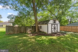 6015 Clames Dr, Alexandria, VA 22310 - Photo 9