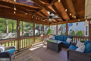 12804 Reams Station Pl, Herndon, VA 20170 - Photo 11