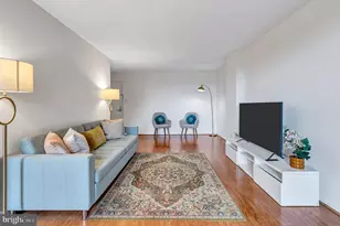 2300 Pimmit Dr, Falls Church, VA 22043 - Photo 3