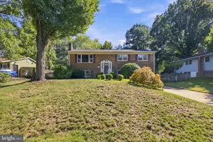 8004 Lynnfield Dr, Alexandria, VA 22306 - Photo 3