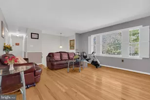8004 Lynnfield Dr, Alexandria, VA 22306 - Photo 9
