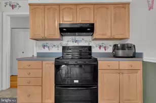 8004 Lynnfield Dr, Alexandria, VA 22306 - Photo 13