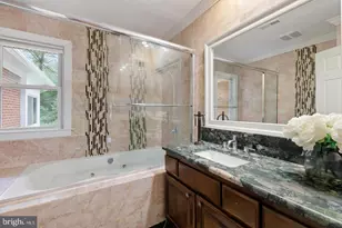 6421 Woodville Dr, Falls Church, VA 22044 - Photo 25
