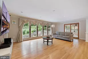 6421 Woodville Dr, Falls Church, VA 22044 - Photo 23