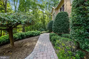 6290 Homar Pond Ct, Fairfax Station, VA 22039 - Photo 3