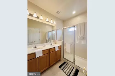 4665 Carisbrooke Lane, Fairfax, VA 22030 - Photo 11