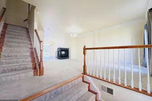 4665 Carisbrooke Ln, Fairfax, VA 22030 - Photo 3
