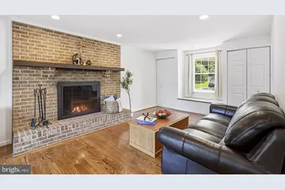 6816 Rock Creek Court, Alexandria, VA 22306 - Photo 9