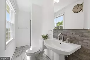 6816 Rock Creek Ct, Alexandria, VA 22306 - Photo 15