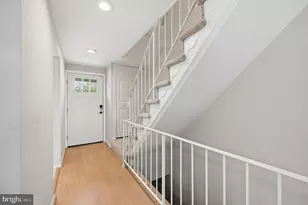 5905 Grisby House Ct, Centreville, VA 20120 - Photo 5