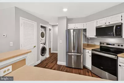 5608 Willoughby Newton Drive #22, Centreville, VA 20120 - Photo 5
