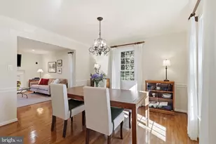 11800 Briar Mill Ln, Reston, VA 20194 - Photo 13