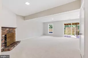 10272 Colony Park Dr, Fairfax, VA 22032 - Photo 27
