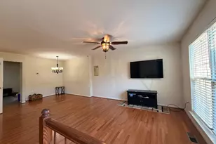 6778 Jenny Leigh Ct, Centreville, VA 20121 - Photo 3