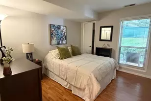 3178 Summit Square Dr, Oakton, VA 22124 - Photo 7