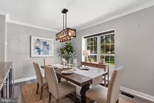 5749 Burke Towne Ct, Burke, VA 22015 - Photo 15