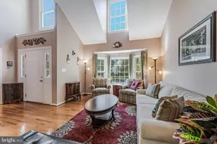 3198 Kinross Cir, Herndon, VA 20171 - Photo 3