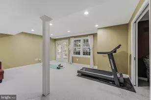 3198 Kinross Cir, Herndon, VA 20171 - Photo 41