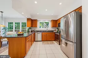 701 Tamani Dr, Herndon, VA 20170 - Photo 13