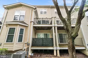 8850 Ashgrove House Ln, Vienna, VA 22182 - Photo 37