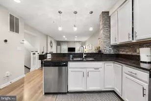 8850 Ashgrove House Ln, Vienna, VA 22182 - Photo 11