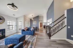 11575 Cavalier Landing Ct, Fairfax, VA 22030 - Photo 9