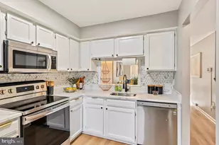 6511 Brick Hearth Ct, Alexandria, VA 22306 - Photo 3