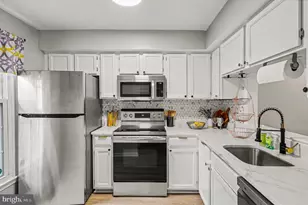 6511 Brick Hearth Ct, Alexandria, VA 22306 - Photo 9