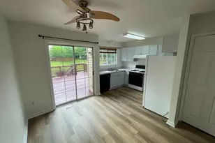 14108 Autumn Cir, Centreville, VA 20121 - Photo 3