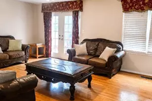 7815 Stovall Ct, Lorton, VA 22079 - Photo 3