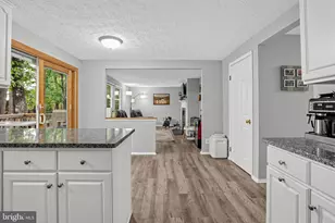 1741 Whitewood Ln, Herndon, VA 20170 - Photo 9
