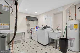 1741 Whitewood Ln, Herndon, VA 20170 - Photo 39