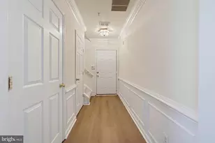 2295 Village Crossing Rd, Falls Church, VA 22043 - Photo 15