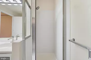 2295 Village Crossing Rd, Falls Church, VA 22043 - Photo 27