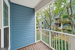 2295 Village Crossing Rd, Falls Church, VA 22043 - Photo 35