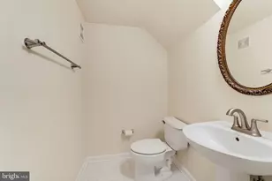2295 Village Crossing Rd, Falls Church, VA 22043 - Photo 23