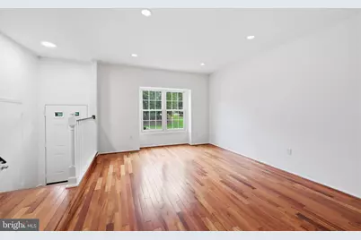 7918 Brunswick Forest Pass, Annandale, VA 22003 - Photo 3