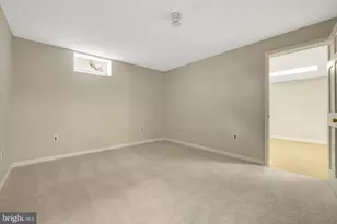 13011 Farthingale Dr, Herndon, VA 20171 - Photo 55