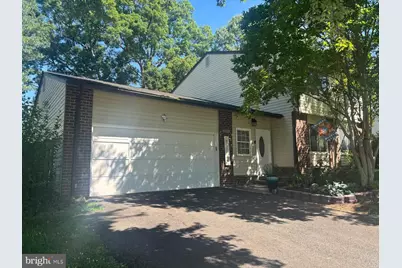 6820 Vantage Drive, Alexandria, VA 22306 - Photo 1