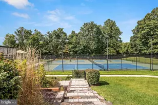 7420 Heatherfield Ln, Alexandria, VA 22315 - Photo 5