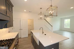 14956 Deco Cir, Chantilly, VA 20151 - Photo 5