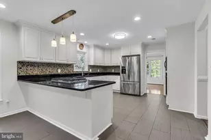 2608 Chriswell Pl, Herndon, VA 20171 - Photo 17