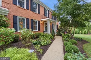 10504 Cowberry Ct, Vienna, VA 22182 - Photo 9