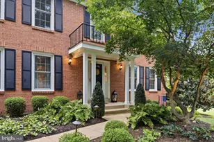 10504 Cowberry Ct, Vienna, VA 22182 - Photo 5